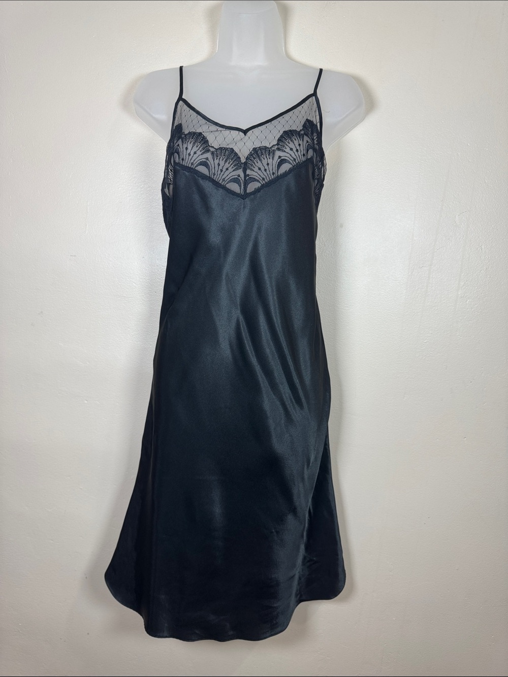 VTG Victoria's Secret Black Lace-Trim Satin Slip Dress M 90s Y2K Sexy